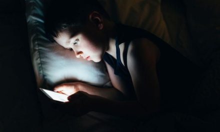 Epidemia de los niños miopes por uso excesivo de aparatos visores