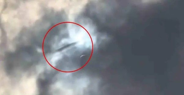 Aparecen OVNIS en varias partes de México durante el eclipse de sol
