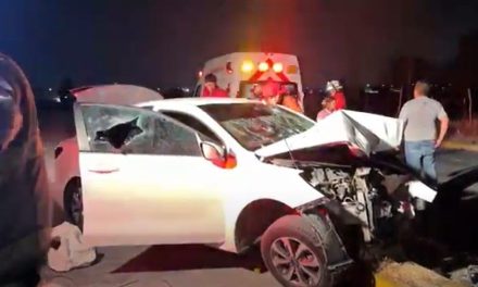 Hombre queda prensado por conducir acelerado en Saltillo