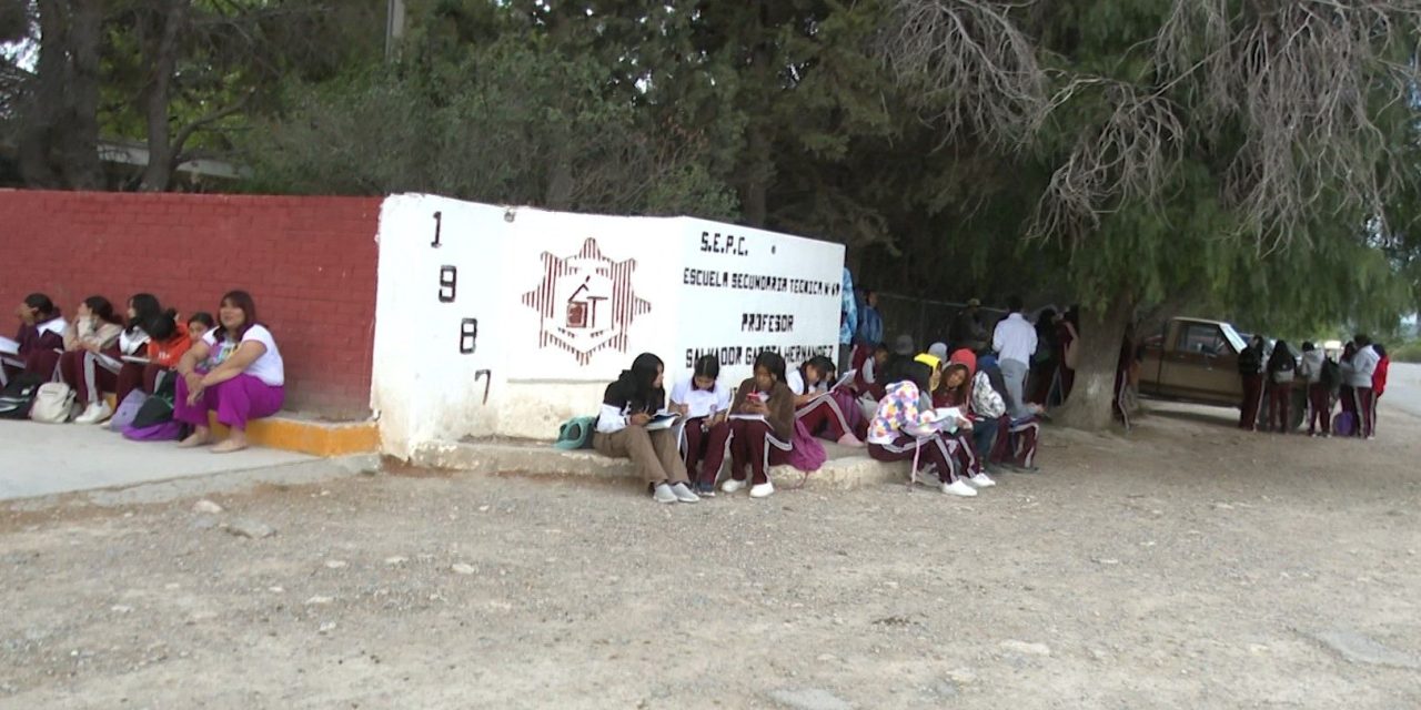 Quieren un camión escolar mexicano para la escuela secundaria en el ejido Agua Nueva