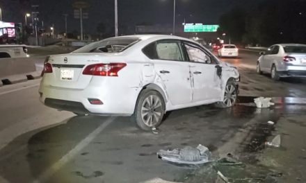 Ebrio resulta ileso luego de volcadura en Saltillo