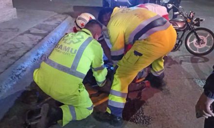 Saltillo: Hombre se parte la cara tras derrapar en su moto… ¡ya lo daban por muerto!