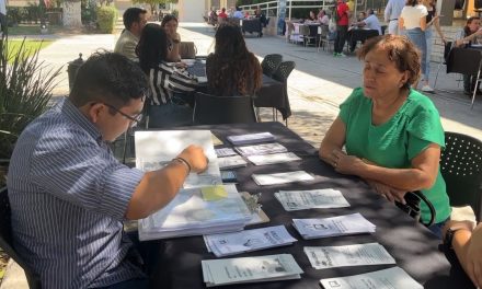 Se realiza una edición más de Juris te orienta