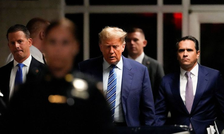 Trump enfrenta alegatos iniciales en juicio penal por falsificación de documentos en NY