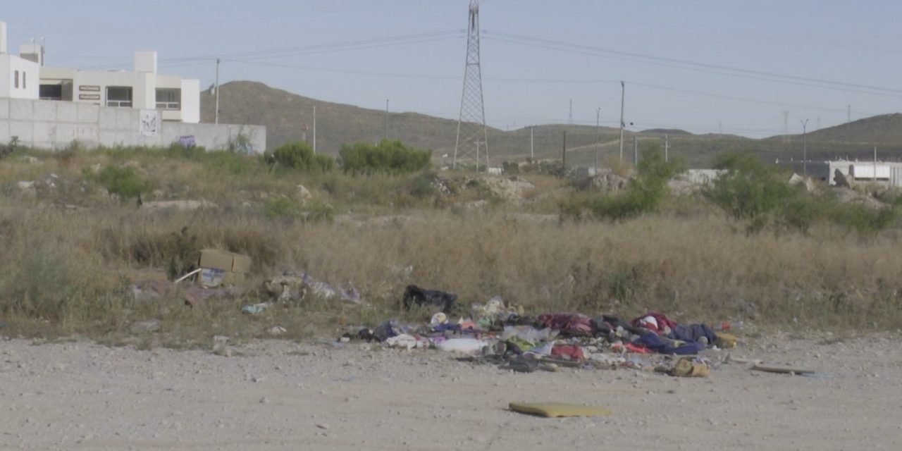 Usan terreno baldío como basurero en Ramos Arizpe