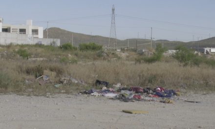 Usan terreno baldío como basurero en Ramos Arizpe