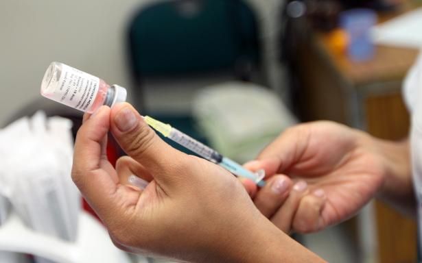 IMSS ofrece Jornada de Vacunación