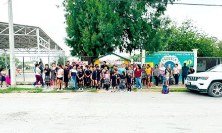 Instalan transformador en escuela de Sabinas