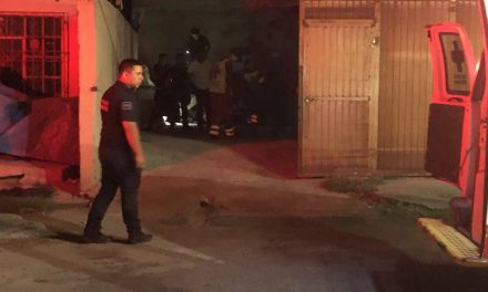 Rescatan a hombre colgado en su terraza en Sabinas