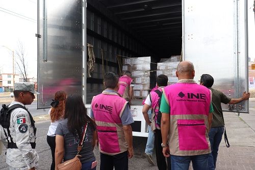 Llegan boletas electorales al Distrito 03 bajo resguardo militar