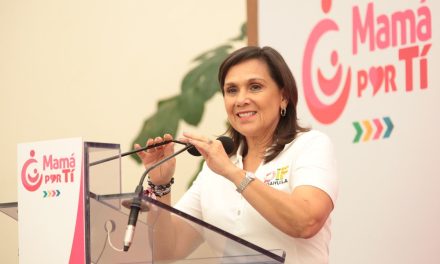 DIF Saltillo brinda atención a madres adolescentes