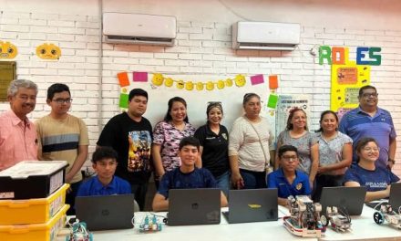 Alumnos del Aula Lego de Monclova destacan en Colombia