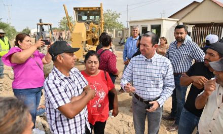 Revisan avance de labores de pavimentación en Acuña