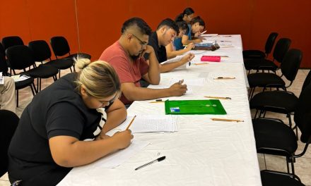 Jóvenes buscan incorporarse a la Policía de Acuña