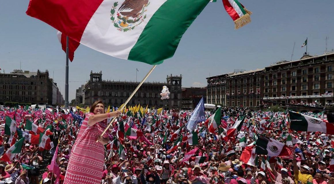 Miles de personas participan en la ‘Marea Rosa’
