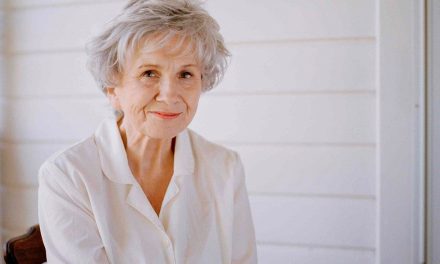 Muere a los 92 años la escritora Alice Munro, ganadora del Nobel en 2013