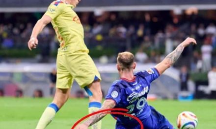 Conciden exárbitros, no era penal en el América vs Cruz Azul