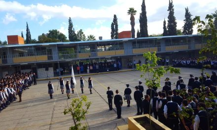 Reconoce secundaria Federico Berrueto a personal