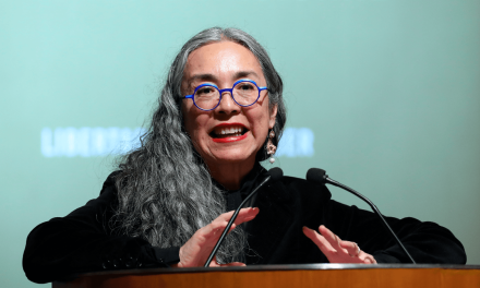 Mexicana gana el Premio Pulitzer por ‘El Invencible Verano de Liliana’