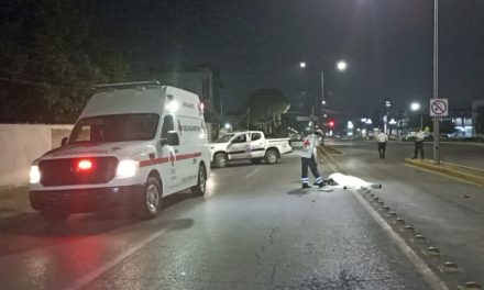 Saltillo: Motociclista derrapa y deja la vida en el asfalto