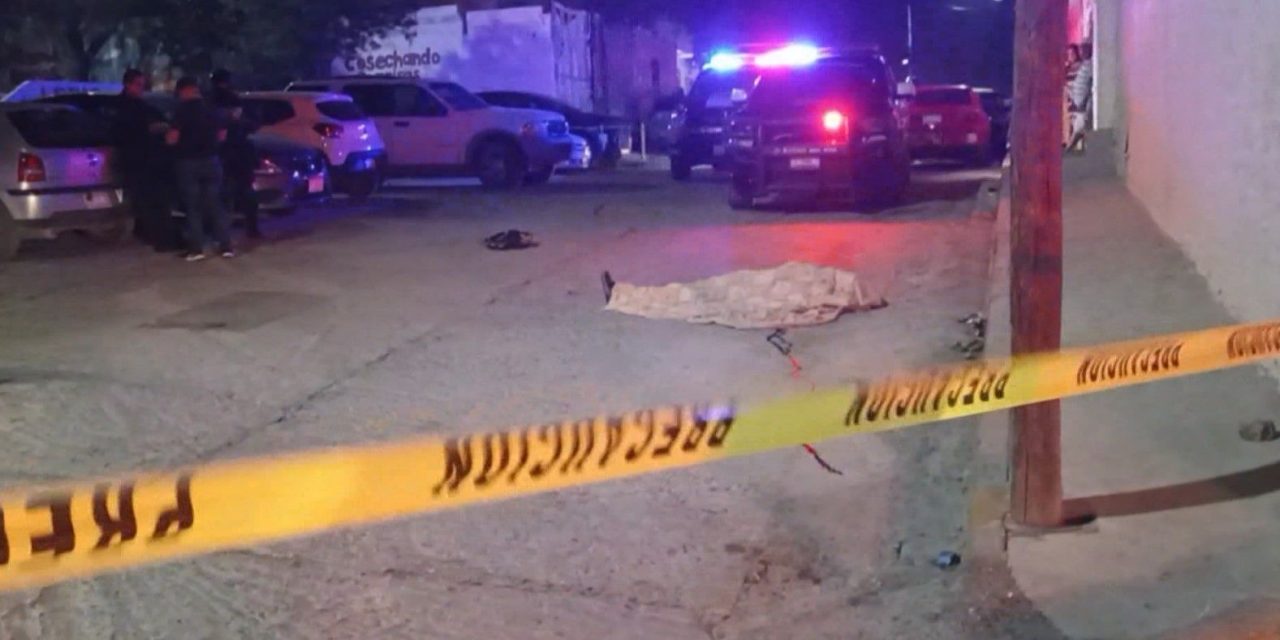 De un machetazo le arrancan la vida a joven de 23 años en Saltillo
