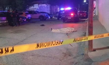 De un machetazo le arrancan la vida a joven de 23 años en Saltillo