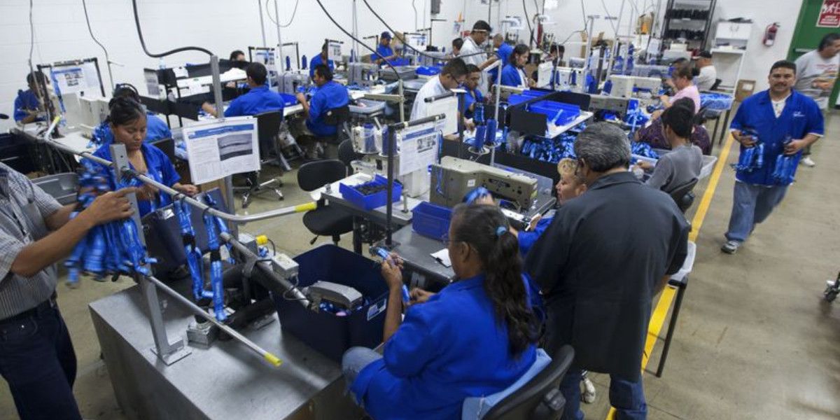 Cumplen empresas con el pago de utilidades