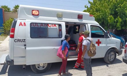 Hombre golpea a su pareja con ayuda de sus familiares en Parras
