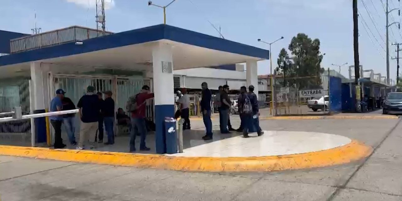 Insisten trabajadores de la empresa Tupy y extienden paro de labores
