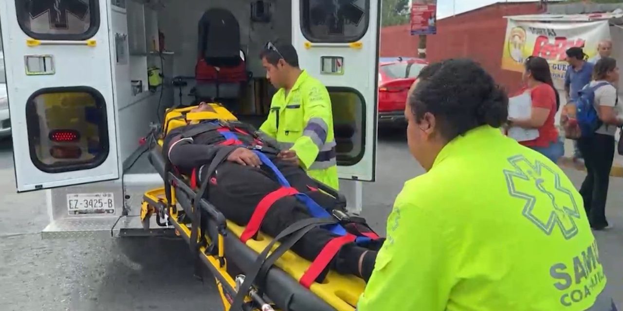 Motociclista queda grave tras choque en Saltillo