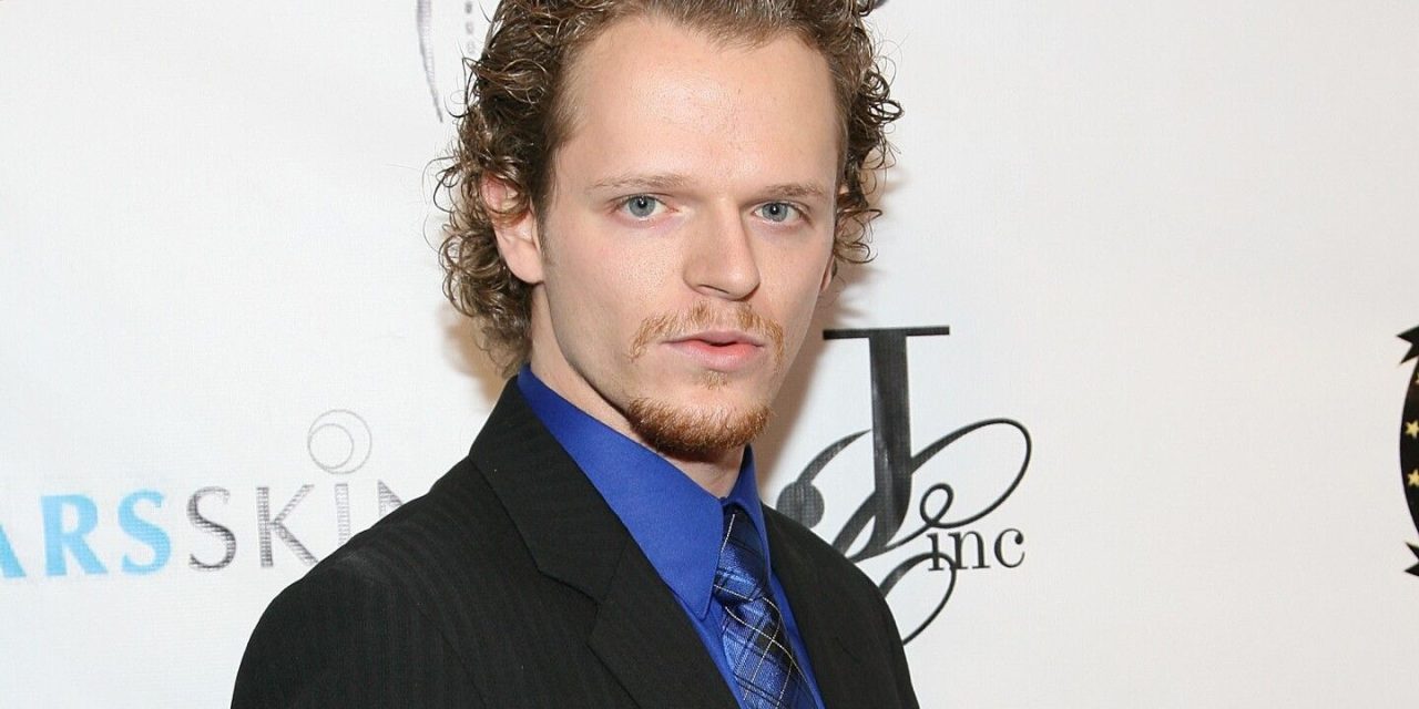 Arrestan a Nick Pasqual, actor de ‘How I Met Your Mother’, por apuñalar a su exnovia