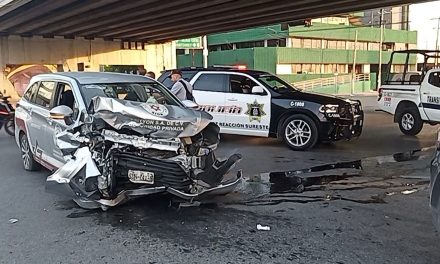 Fuerte accidente en boulevard Carranza durante el asueto en Saltillo