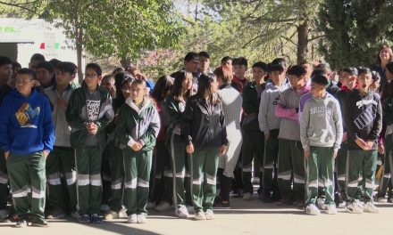 Padres de familia ahorran para fin de ciclo escolar en Saltillo