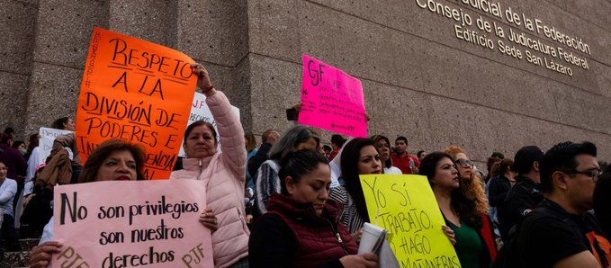 Protestan trabajadores del Poder Judicial en la CDMX
