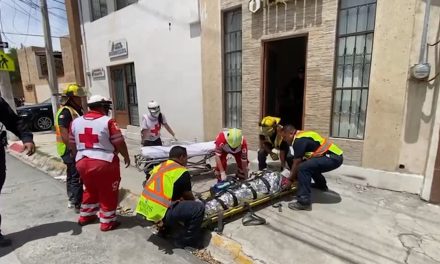 Recibe albañil una descarga eléctrica en Saltillo