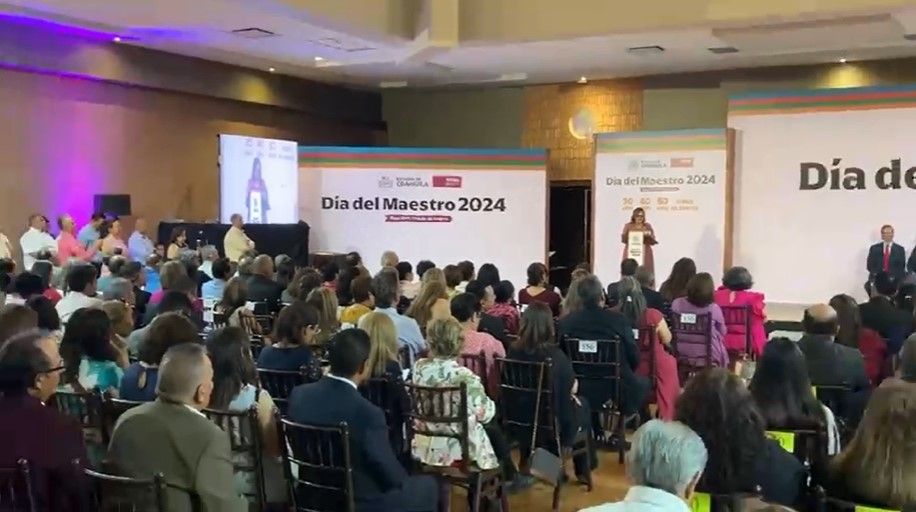 Reconocen trayectoria de maestros de la Sección 38