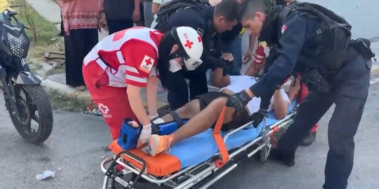Se lleva de encuentro a motociclista en Satillo