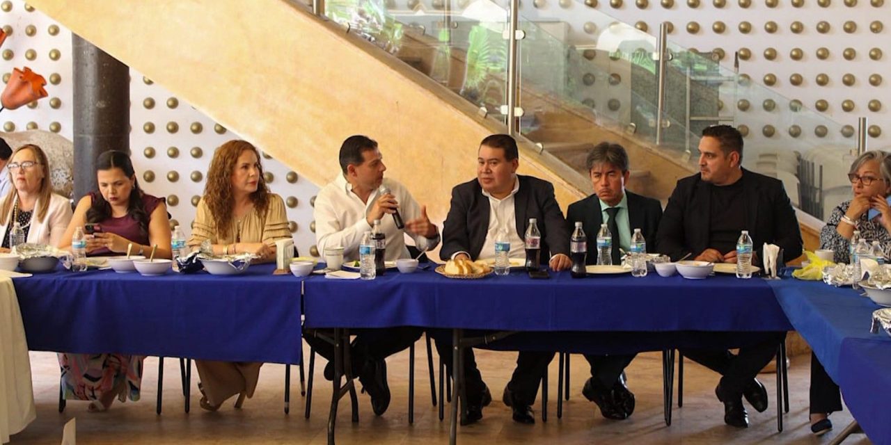 Se reúne Rector de UAdeC con empresarios de la Laguna