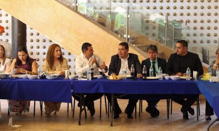 Se reúne Rector de UAdeC con empresarios de la Laguna