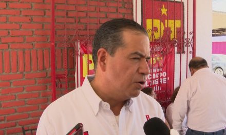 Se solidariza el ‘Tigre’ Mejía con la alcaldesa Tania Flores