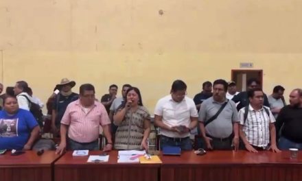 Paro de la SNTE en Oaxaca afecta a un millón de alumnos