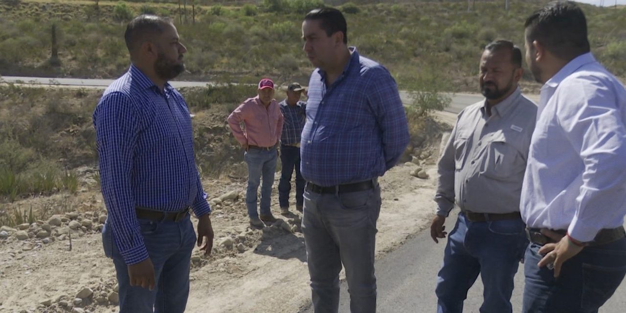 Supervisan pavimentación en ejido Zertuche de Ramos Arizpe