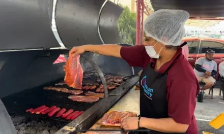 Conmemoran el Día del Padre en Monclova