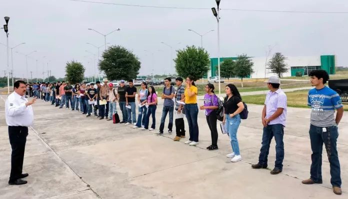 Realizan examen de admisión en la UTRC