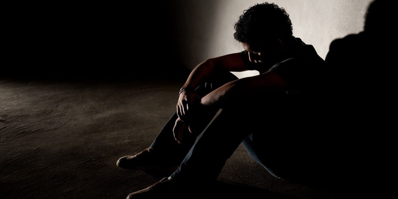 Servicios gratuitos buscan prevenir suicidios en la región Centro