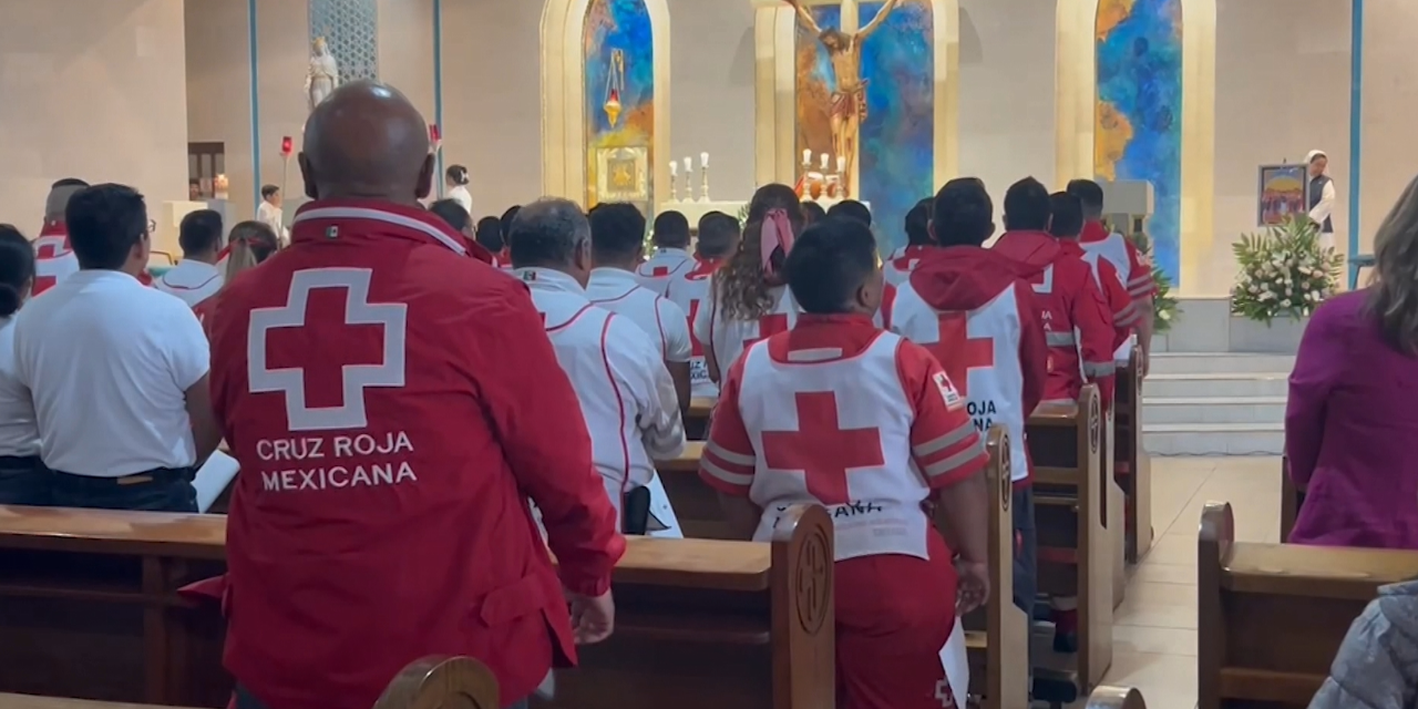 Paramédicos de la Cruz Roja conmemoran el Día del Socorrista