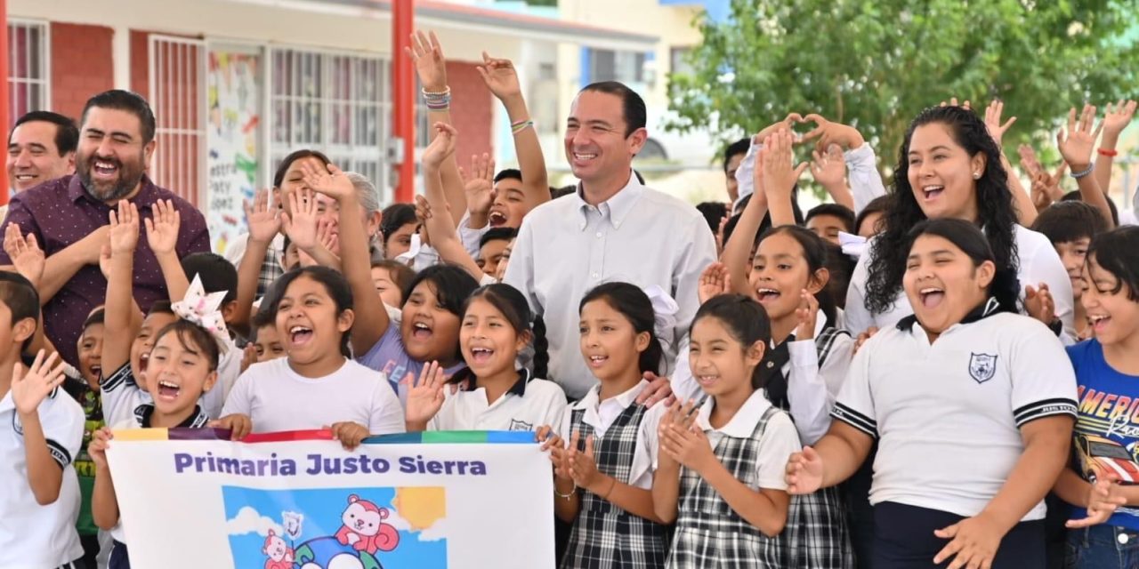 Entrega Emilio de Hoyos más infraestructura educativa