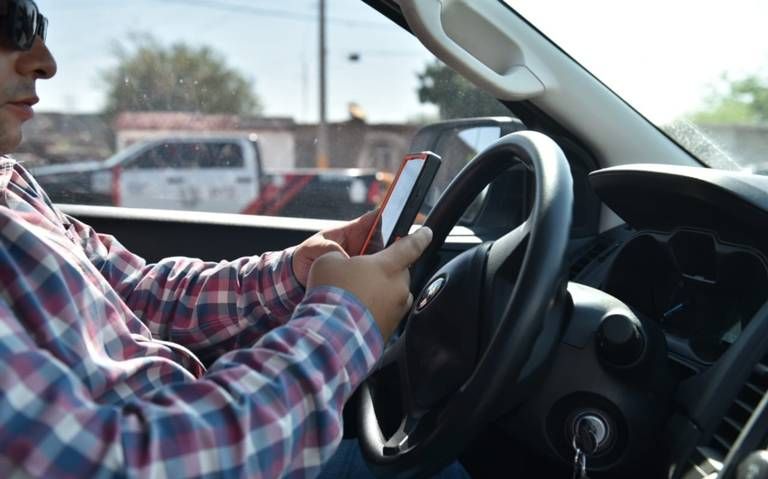 Reforzarán acciones para evitar el uso de celulares al volante