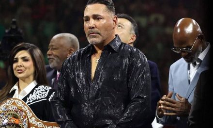 Tensión en el boxeo: Óscar de la Hoya y Canelo Álvarez se enfrentan en una guerra de declaraciones