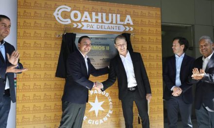 Manolo Jiménez anuncia inversión millonaria del grupo DeAcero